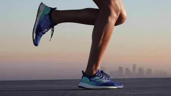 PORQUÊ USAR TÊNIS COM PLACA CARBONO